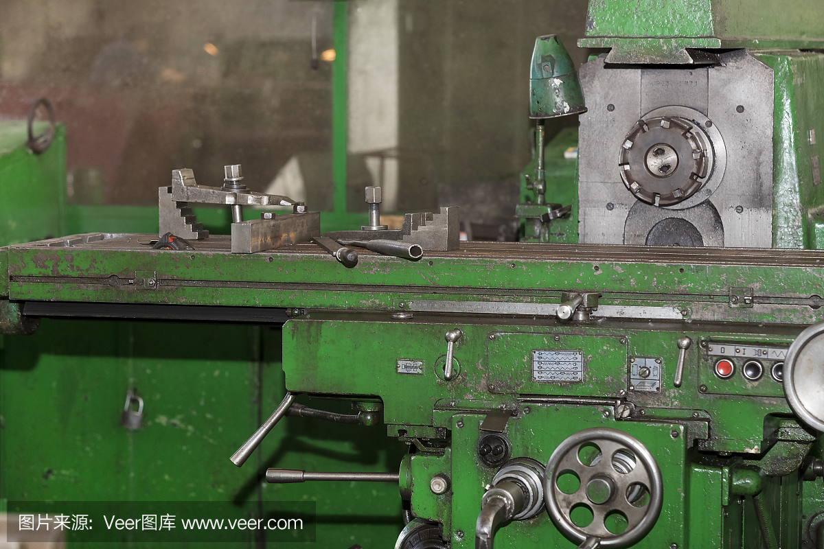 金属加工机械和工作机制
